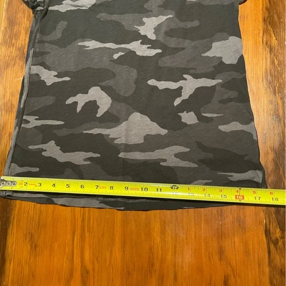 Athleta camo t shirt - Picture 6 of 6
